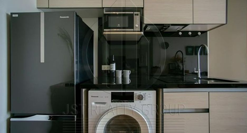 ขาย 2 ห้องนอน คอนโด ใน คลองเตย, กรุงเทพฯ