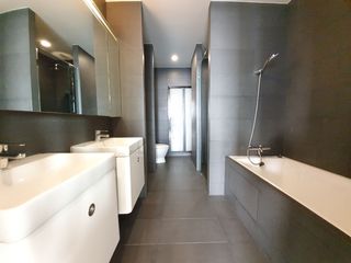 Wohnung zur Miete mit 3 Zimmer in Pathum Wan, Bangkok