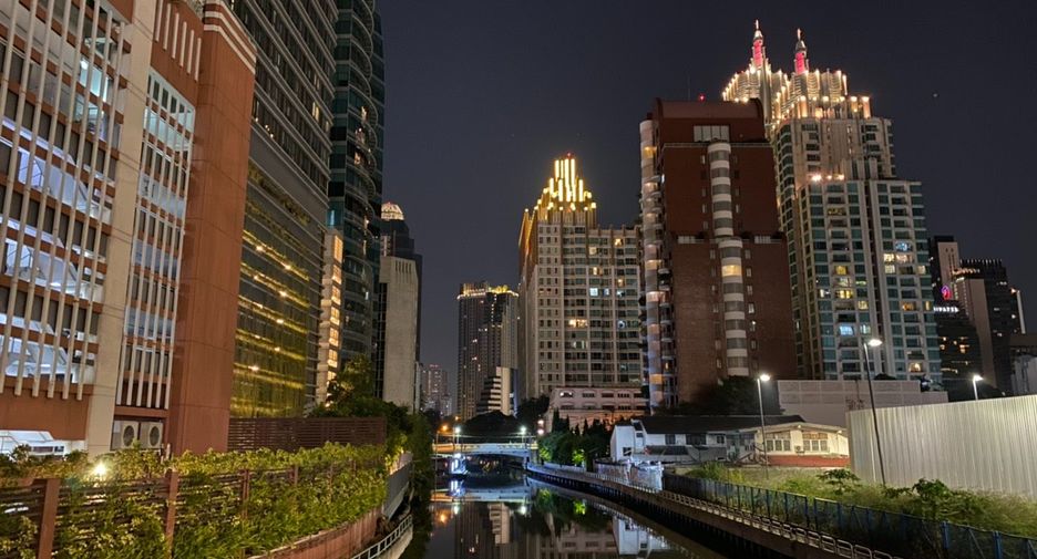 Condo en alquiler y en venta de 2 habitaciones en Pathum Wan, Bangkok