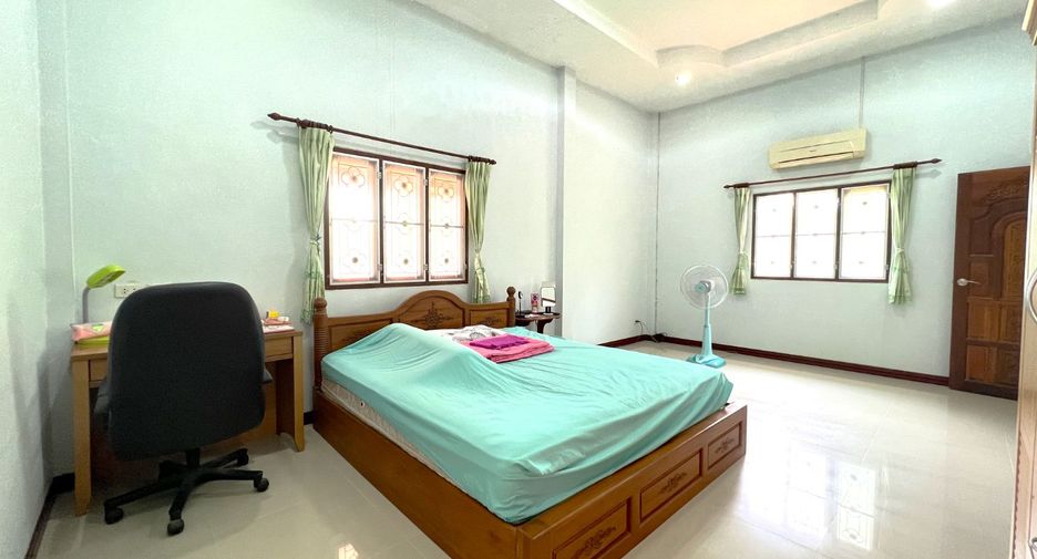 For sale 12 bed retail Space in Mueang Krabi, Krabi