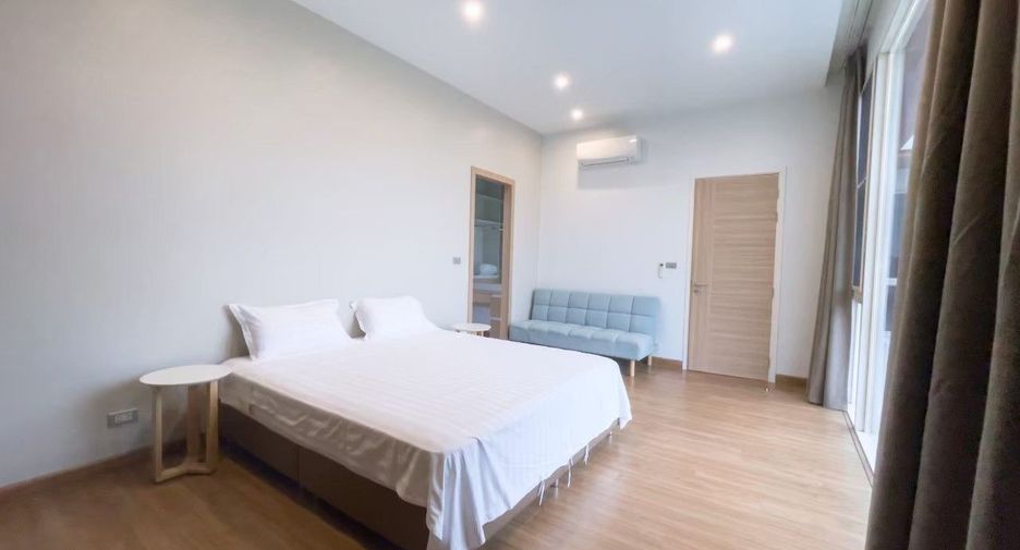 For rent 4 bedrooms house in San Kamphaeng, Chiang Mai