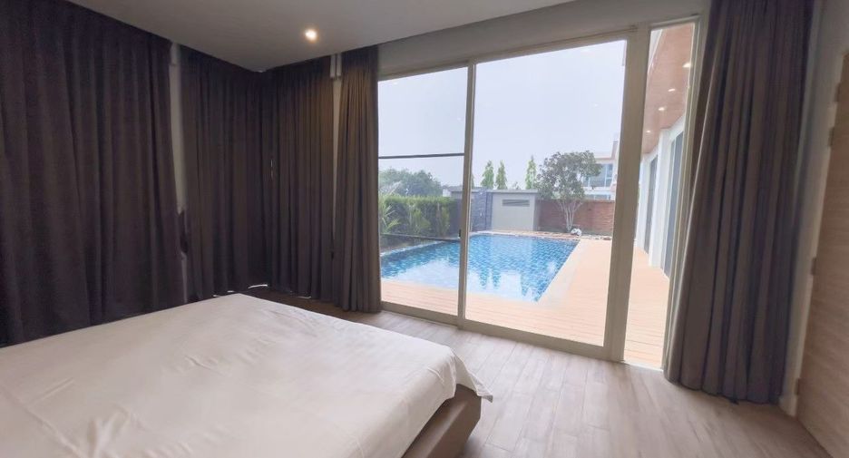 For rent 4 bedrooms house in San Kamphaeng, Chiang Mai
