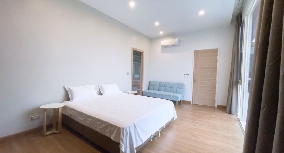 For rent 4 bedrooms house in San Kamphaeng, Chiang Mai