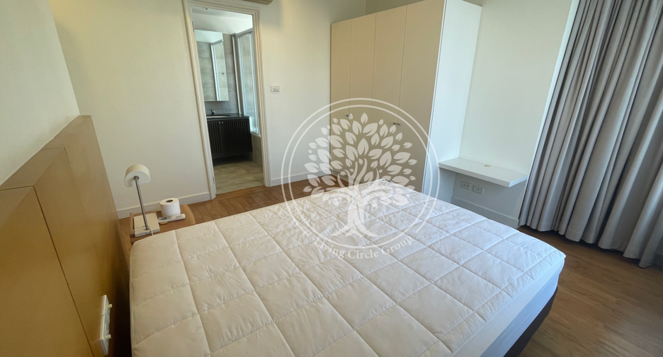 For rent 4 bedrooms condo in Watthana, Bangkok