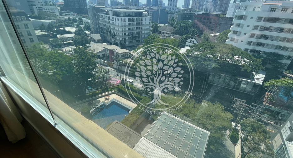 For rent 4 bedrooms condo in Watthana, Bangkok