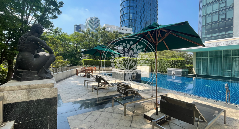 For rent 4 bedrooms condo in Watthana, Bangkok