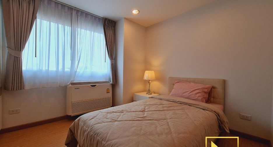 For rent 2 bedrooms apartment in Watthana, Bangkok
