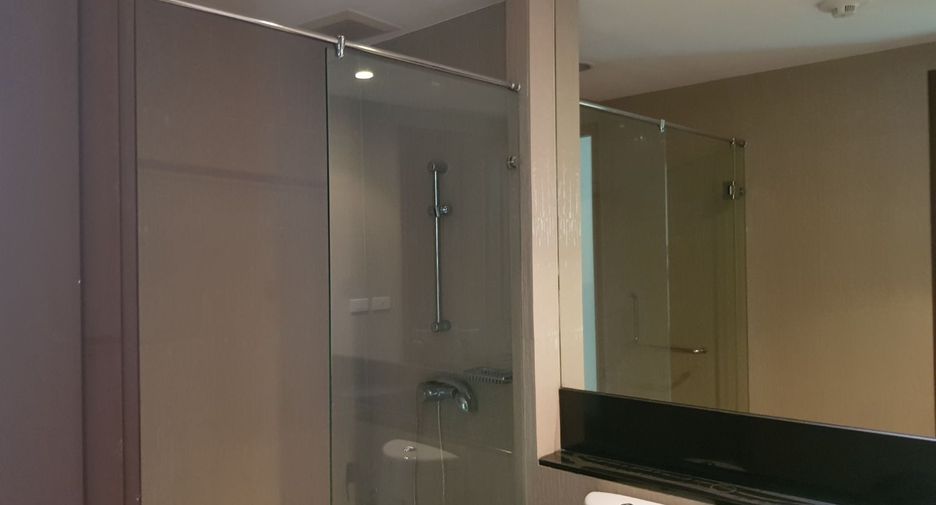 Wohnung zur Miete mit 2 Zimmer in Sathon, Bangkok
