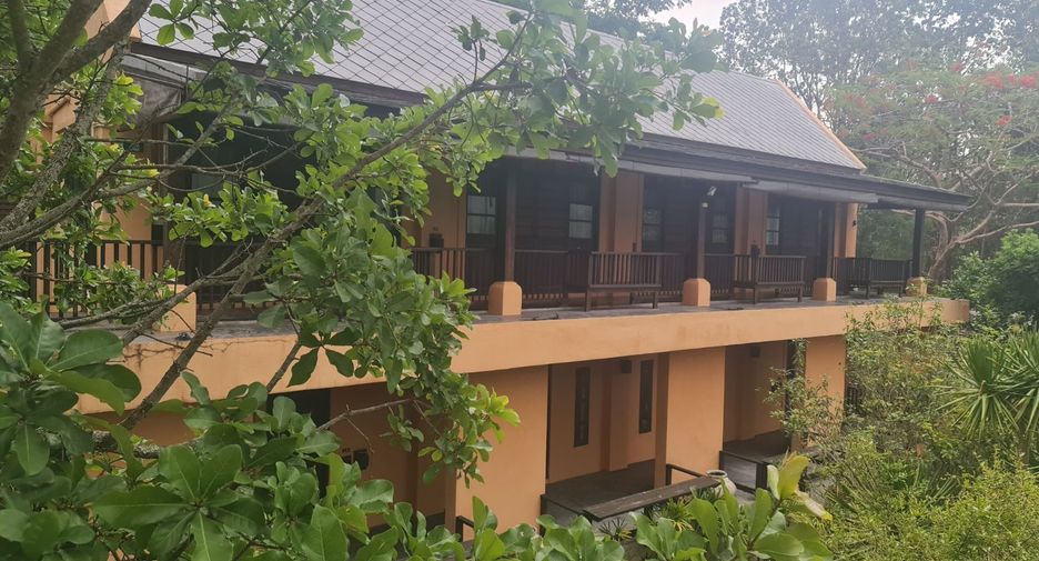 For sale 14 bed hotel in Hang Dong, Chiang Mai