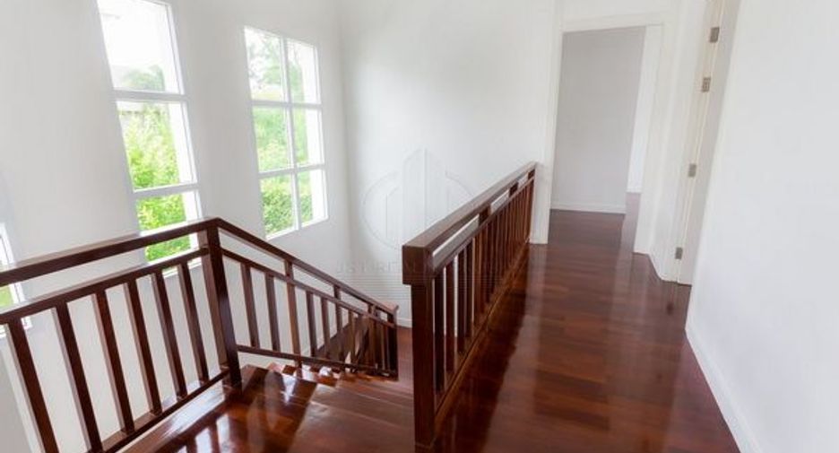 For sale 3 bedrooms house in Mueang Chon Buri, Chonburi
