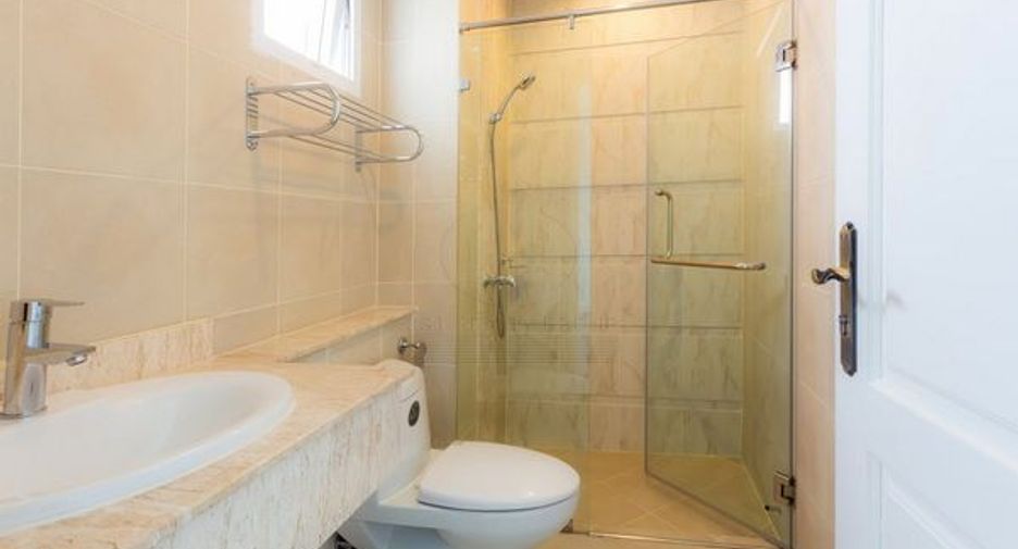 For sale 3 bedrooms house in Mueang Chon Buri, Chonburi