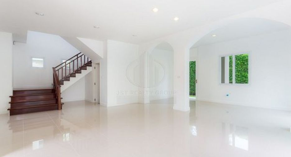 For sale 3 bedrooms house in Mueang Chon Buri, Chonburi