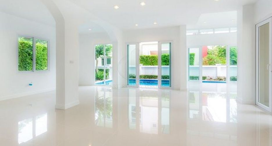 For sale 3 bedrooms house in Mueang Chon Buri, Chonburi
