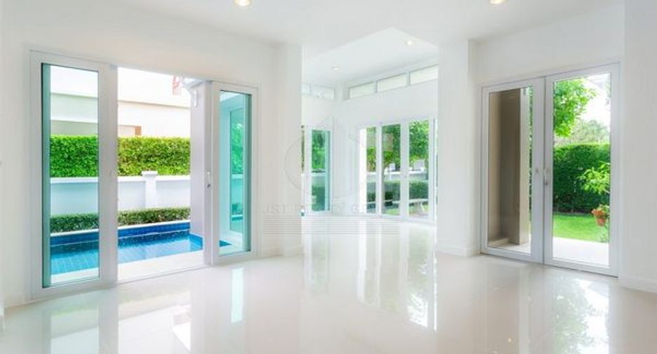 For sale 3 bedrooms house in Mueang Chon Buri, Chonburi