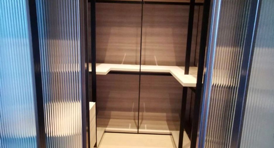 For sale 1 Beds condo in Pathum Wan, Bangkok