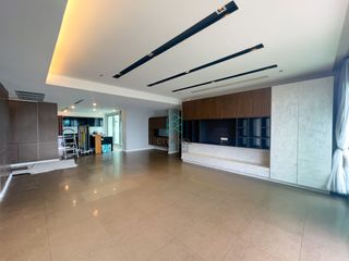 À louer et à vendre 3 chambres condo à Sathon, Bangkok