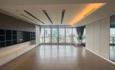 For rent and for sale 3 bedrooms condo in Sathon, Bangkok