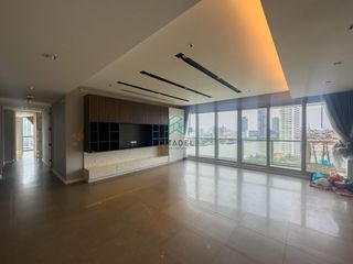 À louer et à vendre 3 chambres condo à Sathon, Bangkok