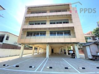 For sale 5 ベッドルーム house in Phra Khanong, Bangkok