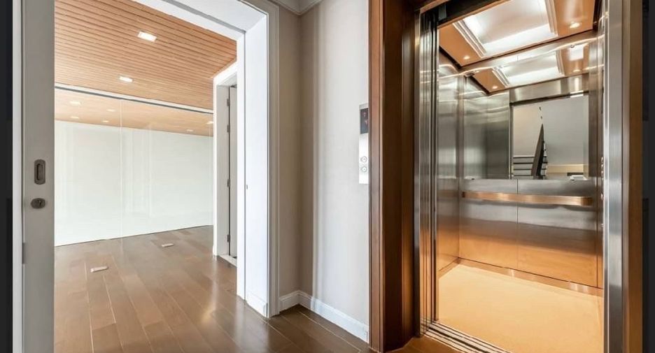 For sale 3 ベッドルーム house in Watthana, Bangkok