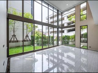 For sale 3 bedrooms house in Watthana, Bangkok