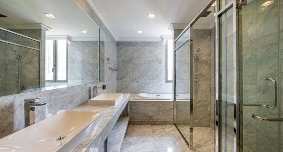 For sale 3 ベッドルーム house in Watthana, Bangkok