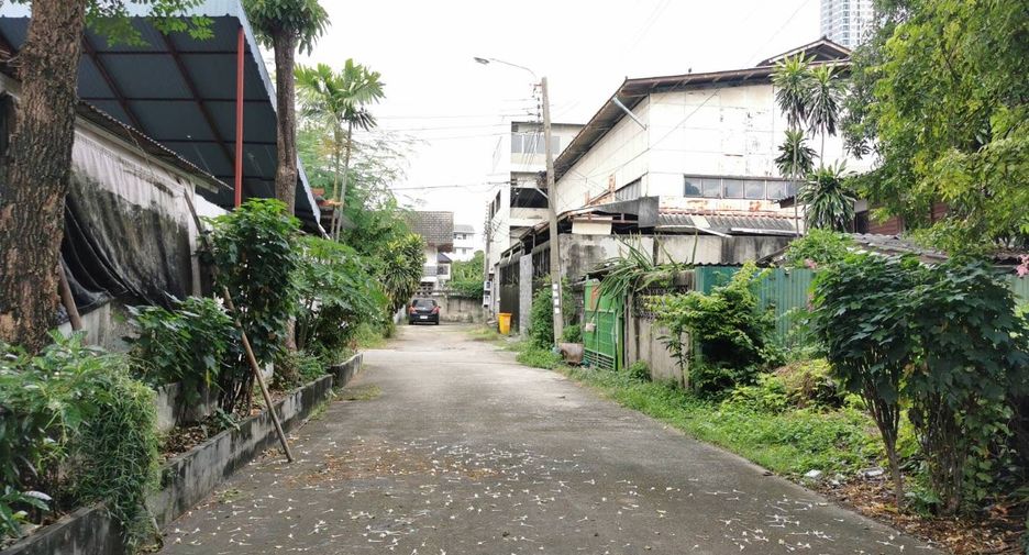 出售 土地 在 Bang Na, 曼谷