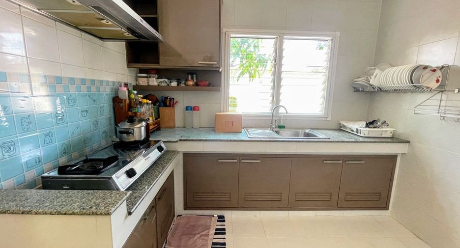 For sale 3 bedrooms house in Prawet, Bangkok