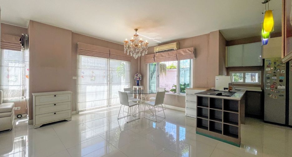 For sale 3 bedrooms house in Prawet, Bangkok