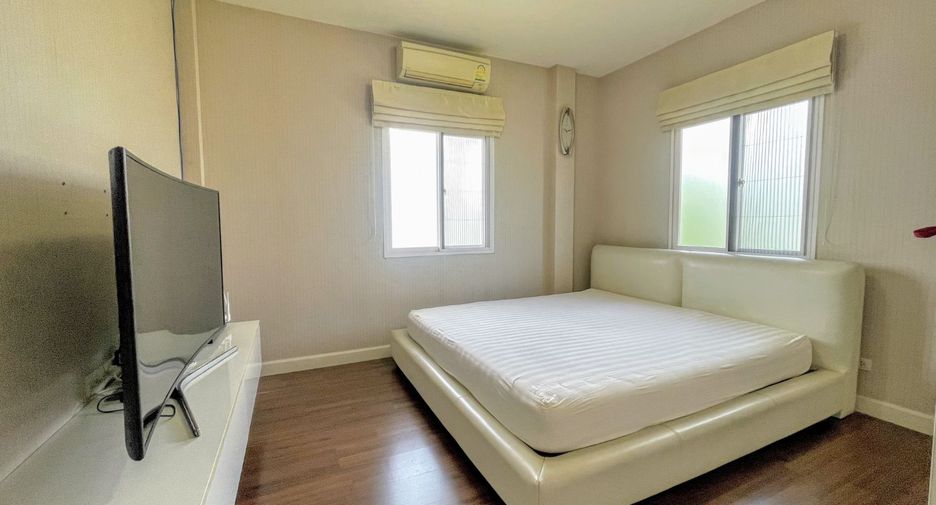 For sale 3 bedrooms house in Prawet, Bangkok