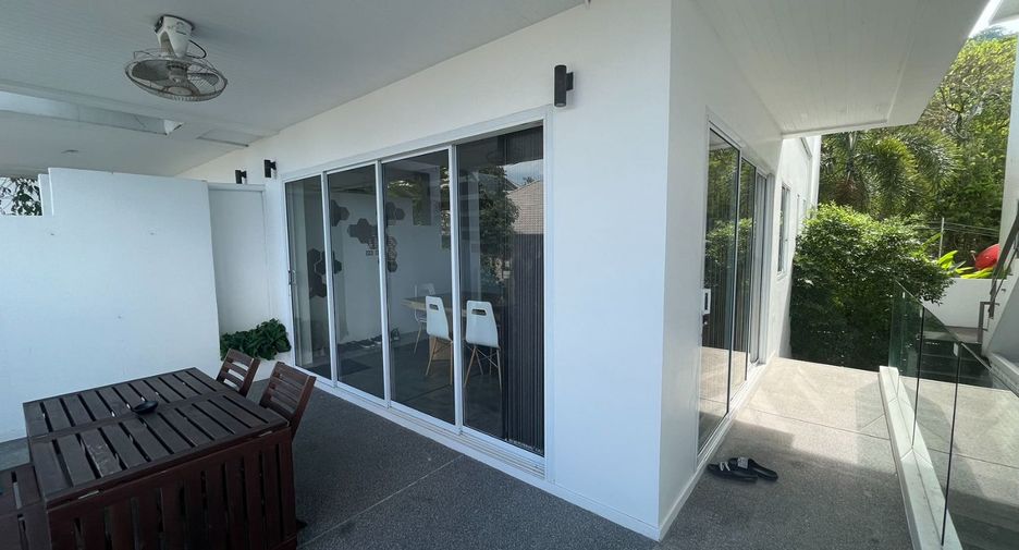For sale 3 bedrooms townhouse in Ko Samui, Surat Thani