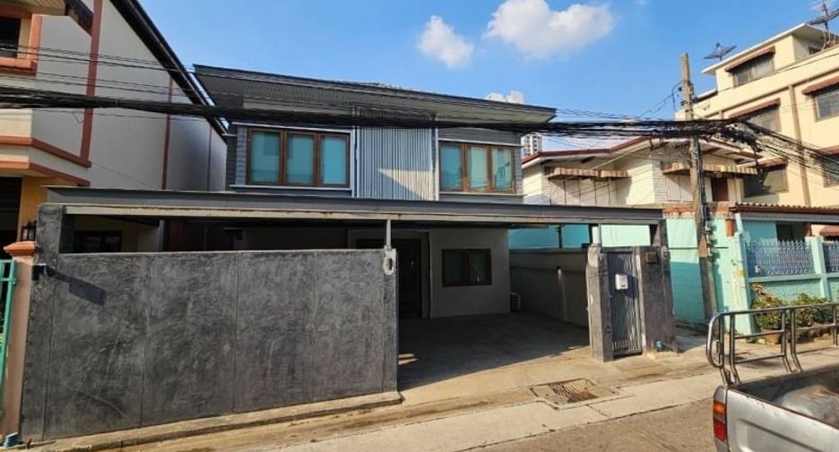 For rent 1 bed house in Bang Sue, Bangkok