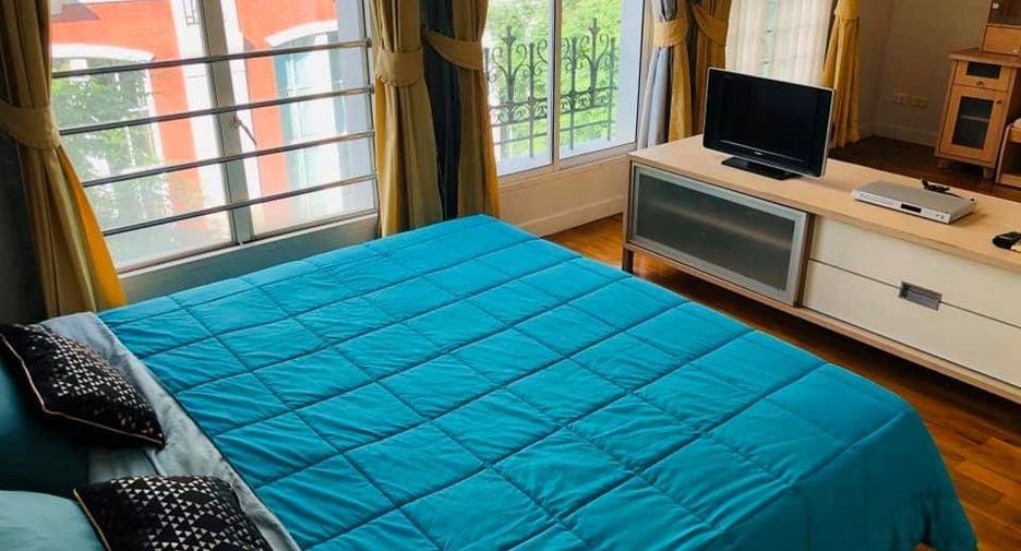 Reihenhaus zur Miete mit 4 Zimmer in Watthana, Bangkok