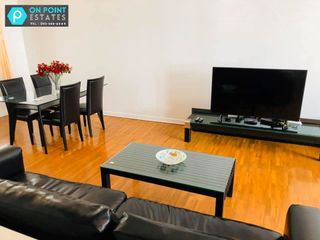 Casa adosada en alquiler de 4 habitaciones en Watthana, Bangkok
