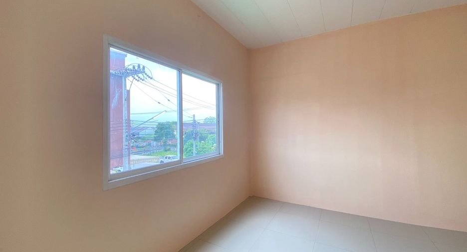 Gewerbefläche zum Kauf mit 3 Zimmer in Si Racha, Chonburi