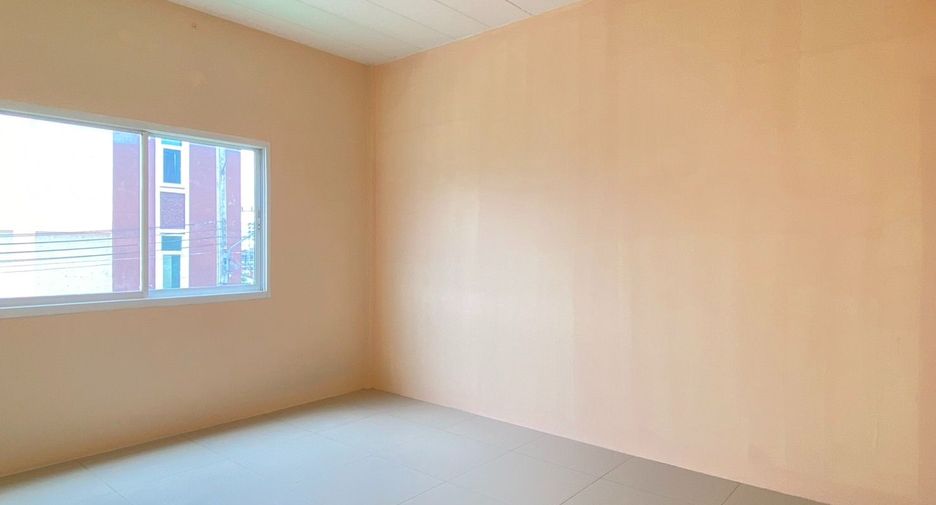 Gewerbefläche zum Kauf mit 3 Zimmer in Si Racha, Chonburi