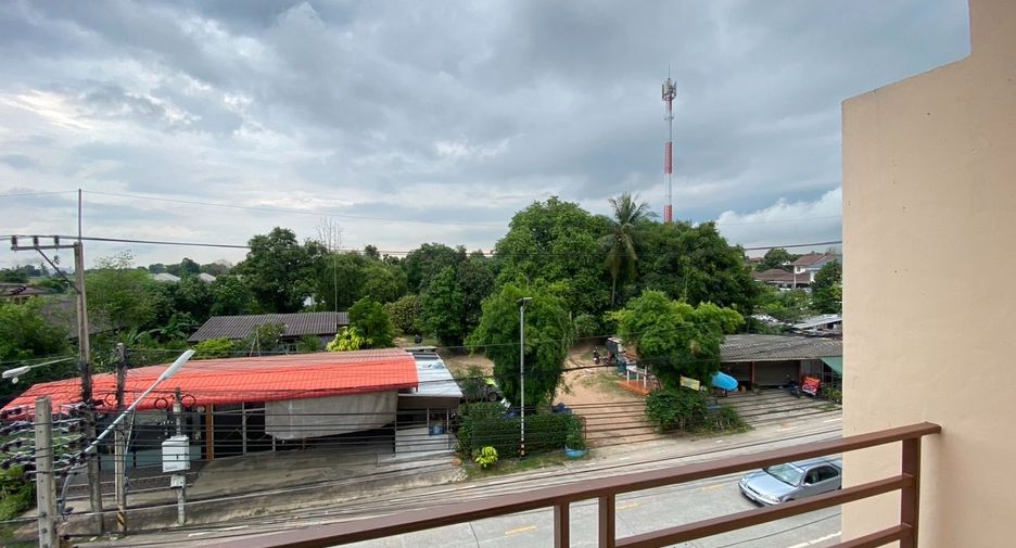 Gewerbefläche zum Kauf mit 3 Zimmer in Si Racha, Chonburi