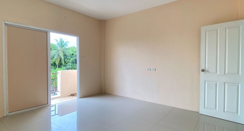 Gewerbefläche zum Kauf mit 3 Zimmer in Si Racha, Chonburi