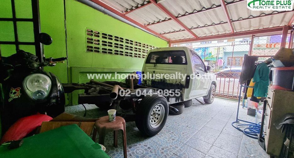 Casa adosada en venta de 2 habitaciones en Nong Chok, Bangkok
