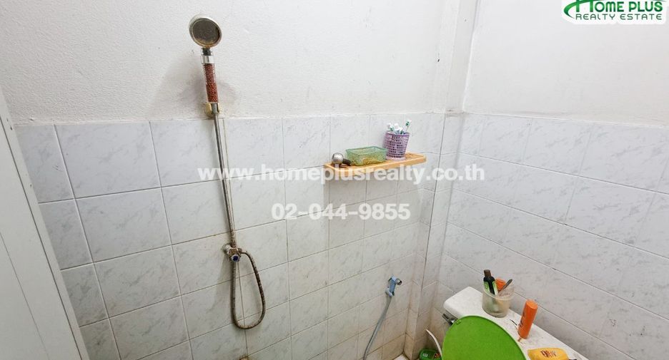 Casa adosada en venta de 2 habitaciones en Nong Chok, Bangkok
