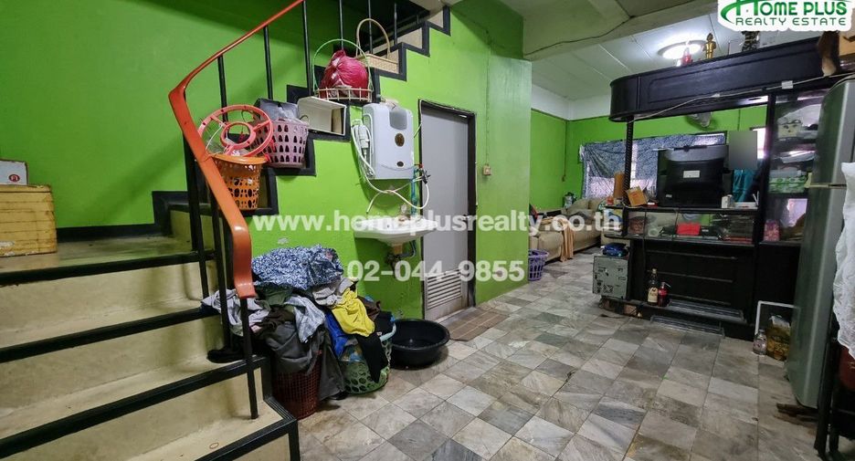 Casa adosada en venta de 2 habitaciones en Nong Chok, Bangkok