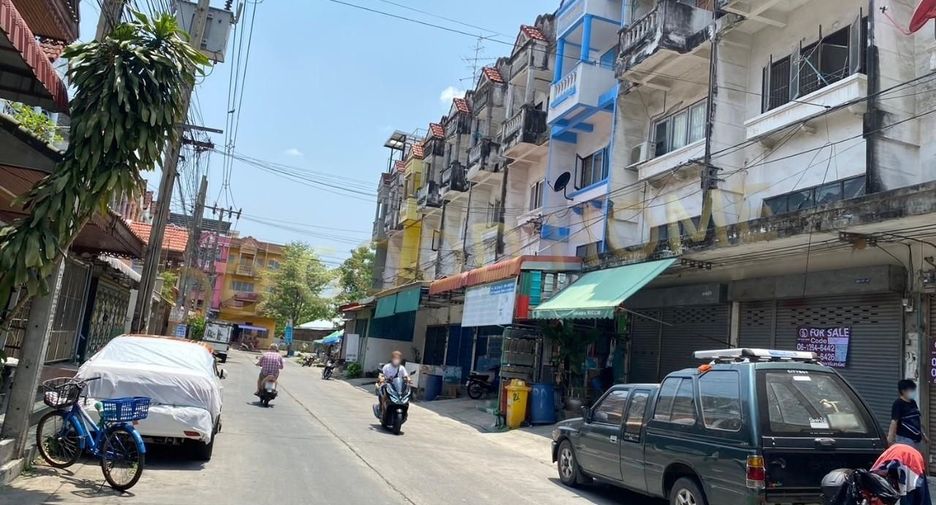 For sale 1 bed retail Space in Nong Khaem, Bangkok
