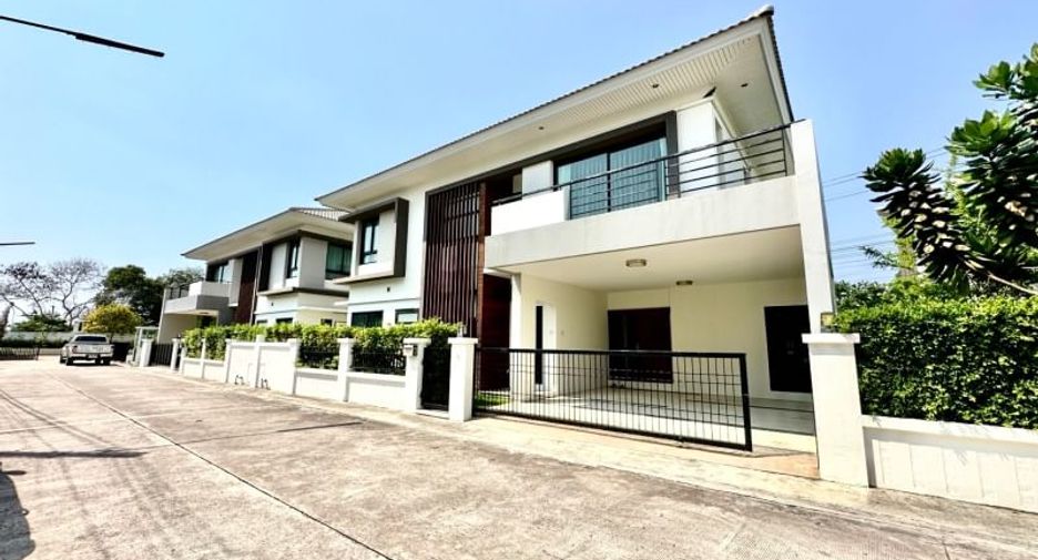 For rent 3 bed house in Si Racha, Chonburi