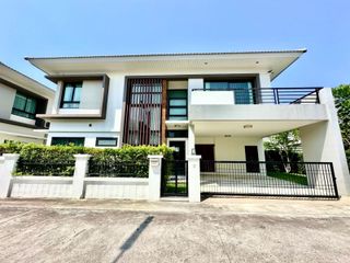 For rent 3 Beds house in Si Racha, Chonburi