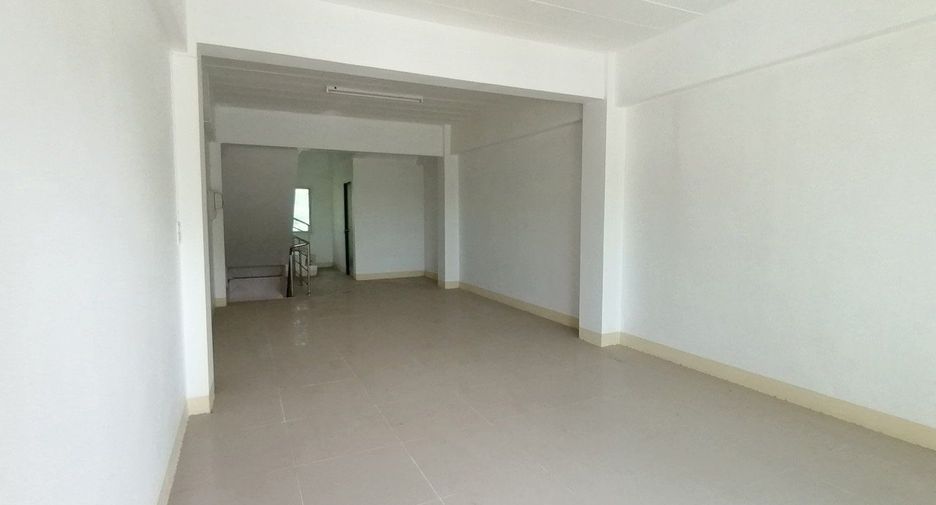 For sale 3 bed retail Space in Mueang Lop Buri, Lopburi