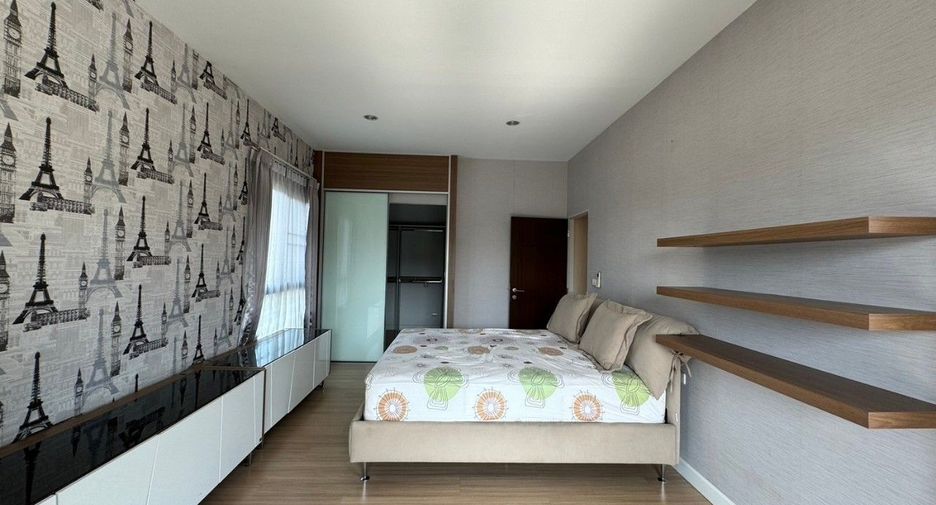 For sale 4 bedrooms house in Nong Khaem, Bangkok
