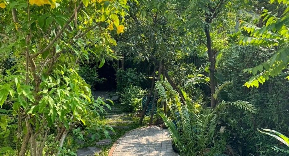 For sale 4 bedrooms house in Nong Khaem, Bangkok