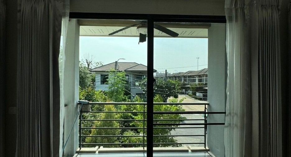 For sale 4 bedrooms house in Nong Khaem, Bangkok