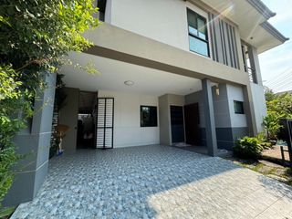 For sale 4 bedrooms house in Nong Khaem, Bangkok