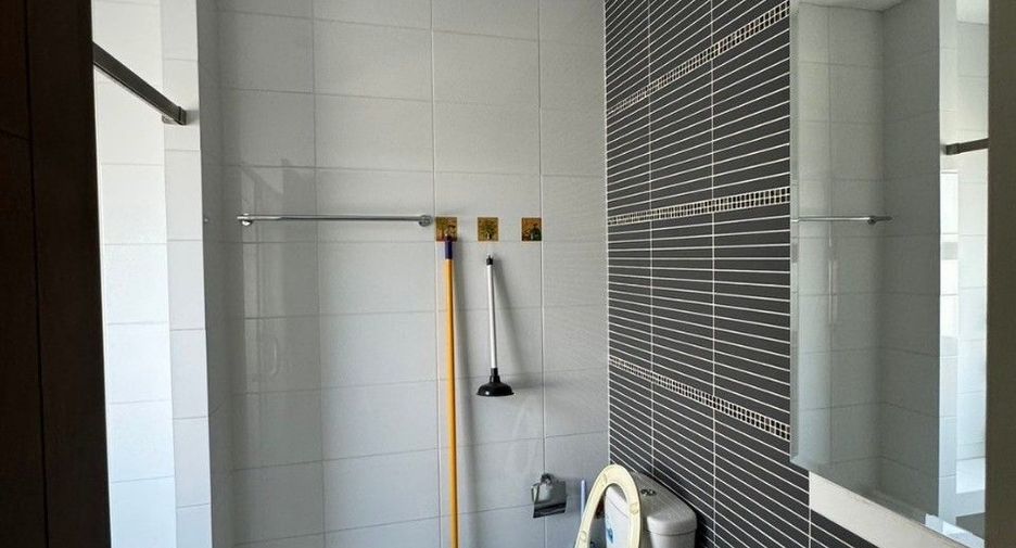 For sale 4 bedrooms house in Nong Khaem, Bangkok
